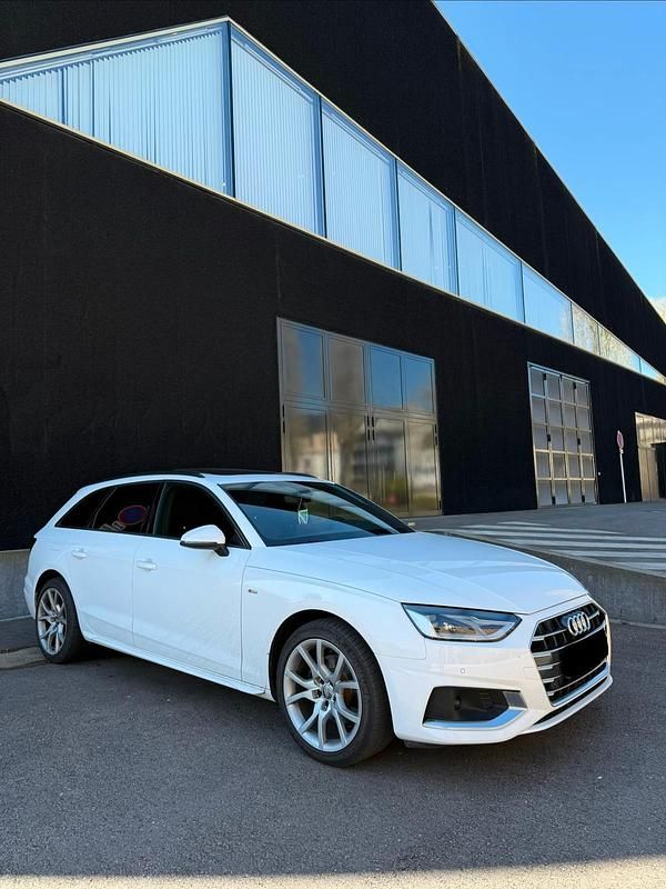 Gebraucht Audi A4 Comfort 2020 Weiß Kombi