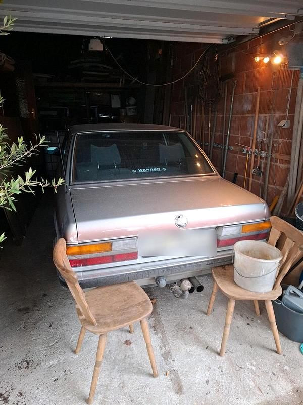 Gebraucht BMW 528 184 PS (135 kW) 1982 Silber Limousine