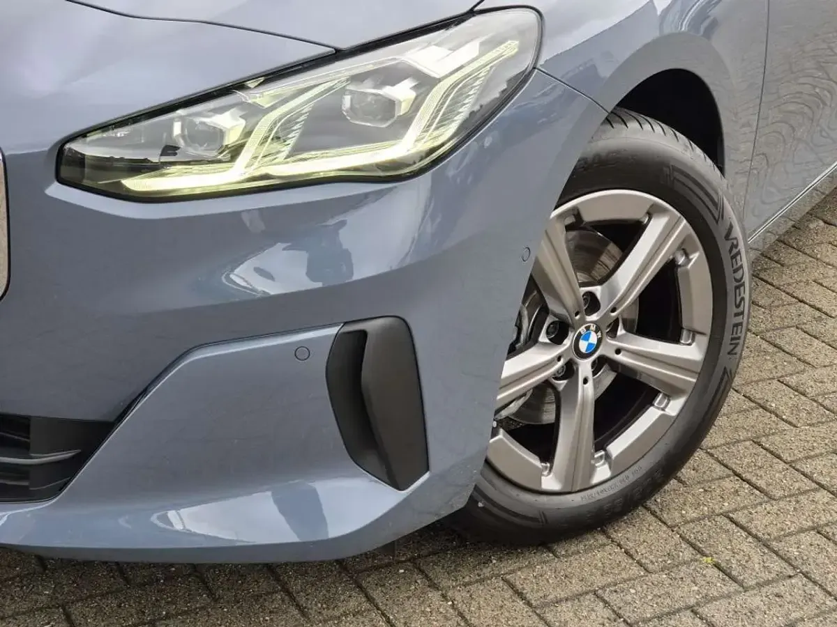 Gebraucht BMW 216 Active Tourer 122 PS (89 kW) 2024 Storm bay metallic Van / Kleinbus