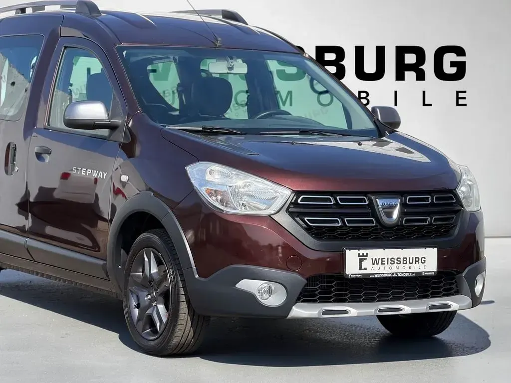 Gebraucht Dacia Dokker Celebration 116 PS (85 kW) 2017 Braun Van / Kleinbus