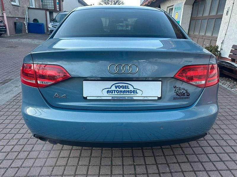 Gebraucht Audi A4 Ambiente 160 PS (117 kW) 2008 Blau Limousine