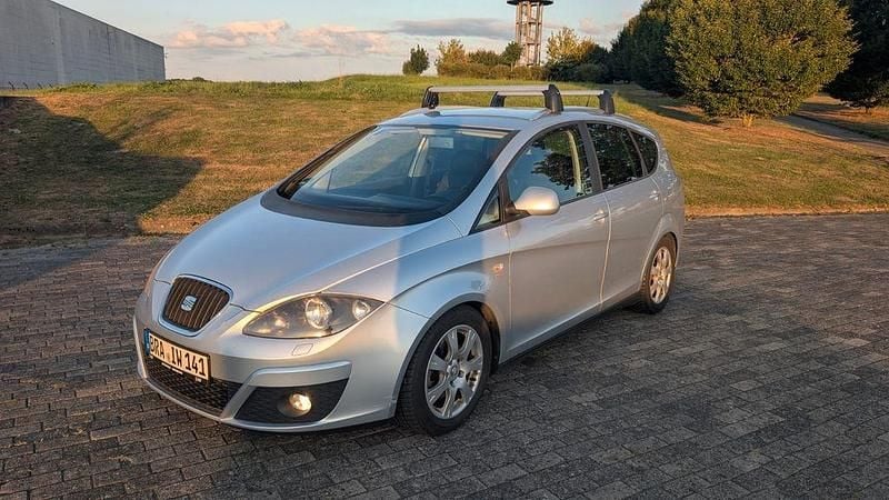 Silber Gebraucht 2009 Seat Altea XL Van / Kleinbus | 3.500 € (Superpreis) - Bild 1/4