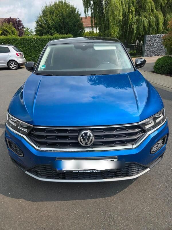 Blau Gebraucht 2018 VW T-Roc SUV | 18.800 € (Fairer Preis) - Bild 1/4