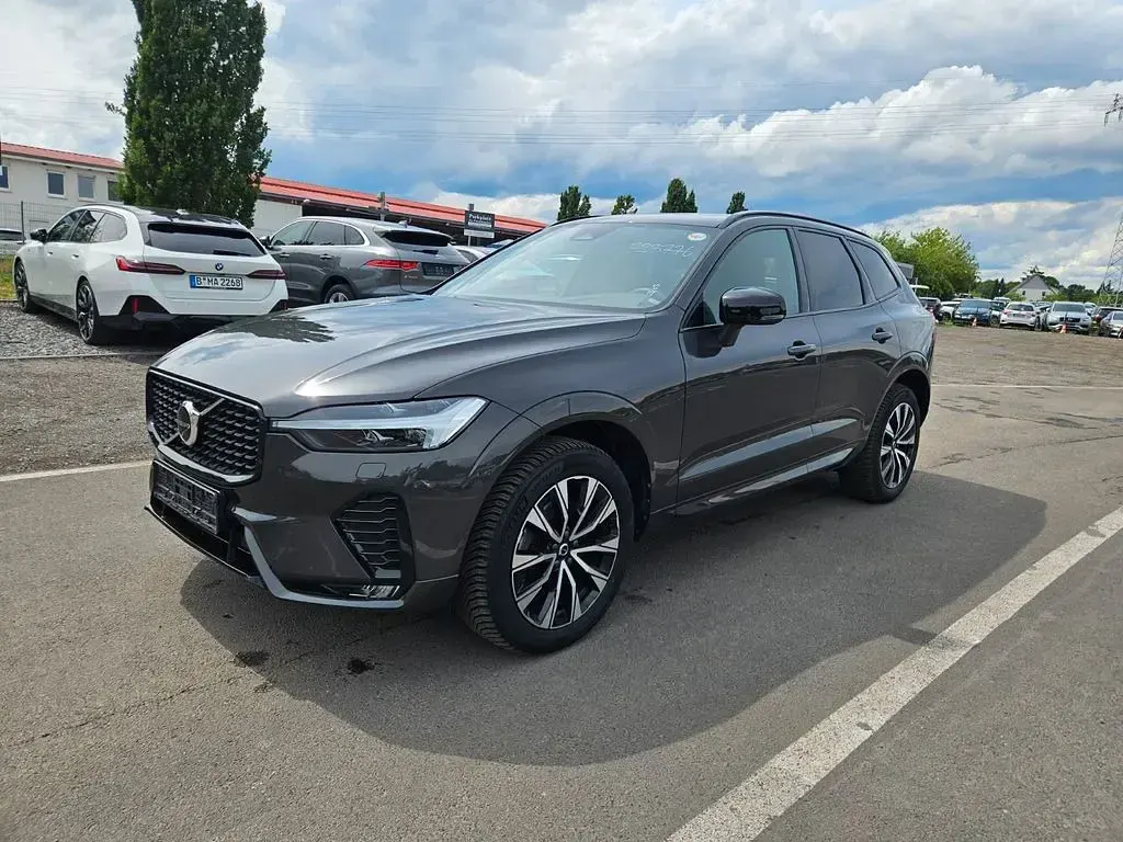 Gebraucht Volvo XC60 Plus 197 PS (144 kW) 2023 Grau SUV