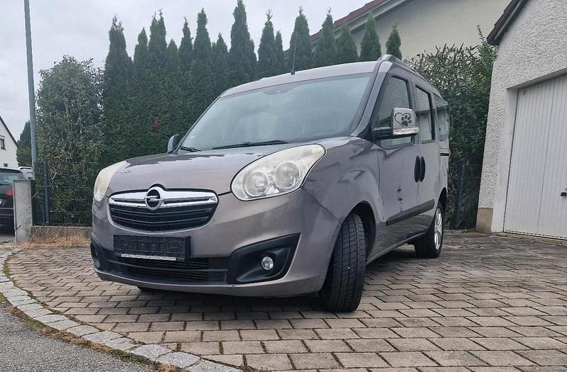 Braun Gebraucht 2012 Opel Combo Van / Kleinbus | 3.750 € (Fairer Preis) - Bild 1/4