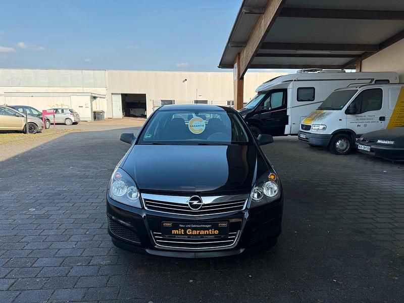 Gebraucht Opel Astra 90 PS (66 kW) 2010 Schwarz Kleinwagen
