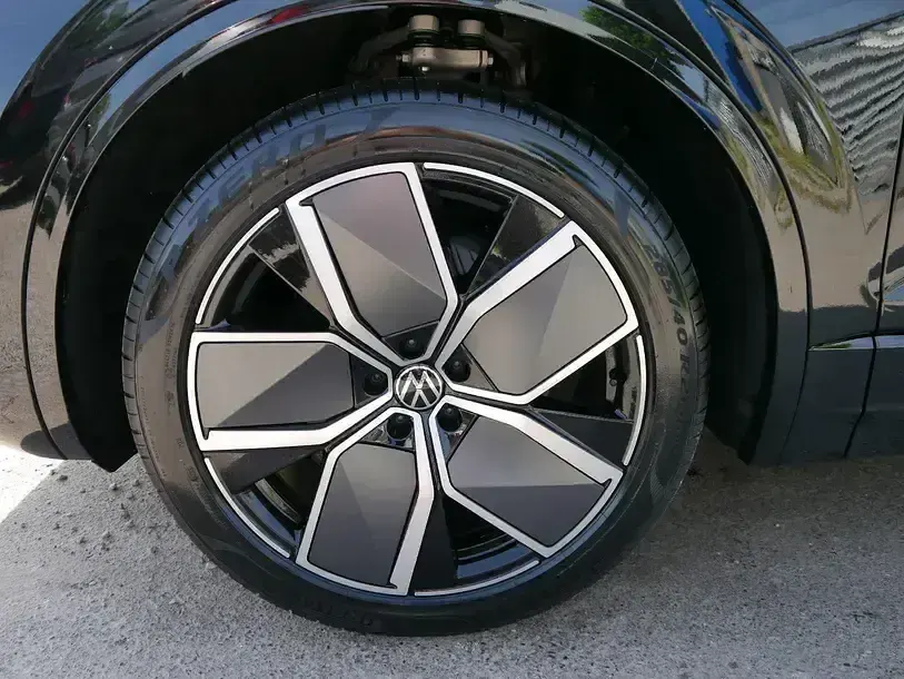 Gebraucht VW Touareg Edition 286 PS (210 kW) 2026 Grenadillschwarz metallic SUV