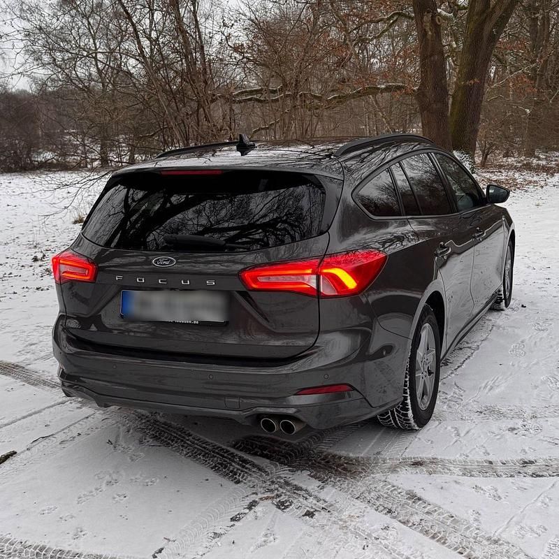 Gebraucht Ford Focus ST-Line 150 PS (110 kW) 2020 Grau Kombi