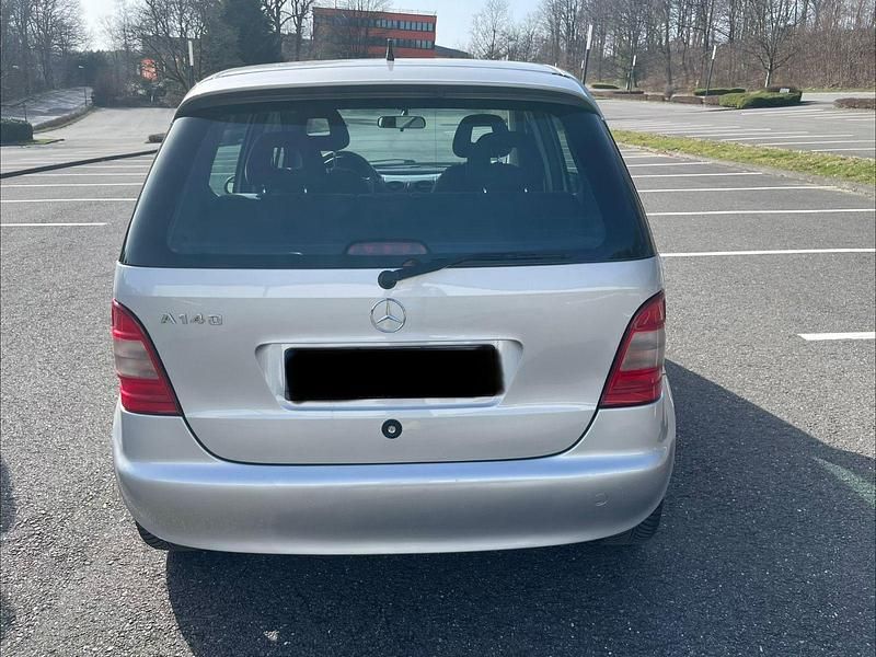 Gebraucht Mercedes A140 Classic 82 PS (60 kW) 2000 Silber Van / Kleinbus
