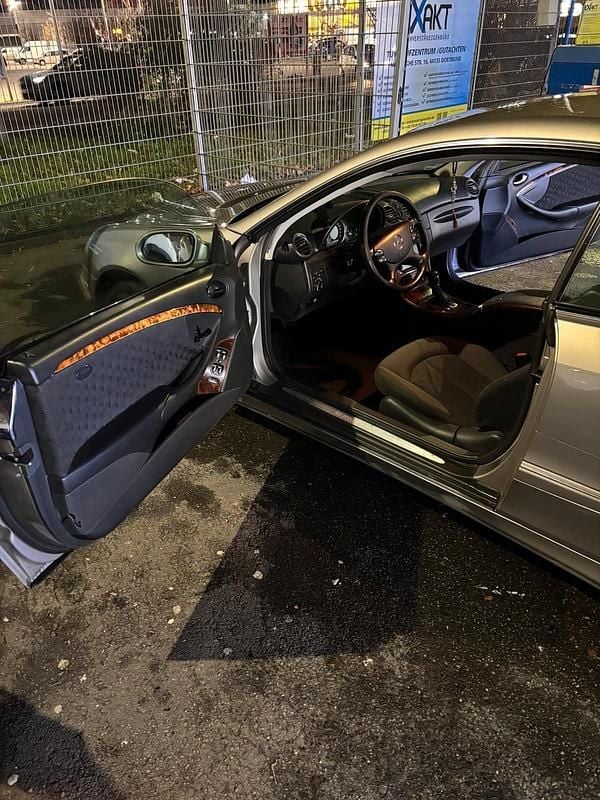 Grau Gebraucht 2005 Mercedes CLK200 Coupé | 1.700 € (Superpreis) - Bild 1/4