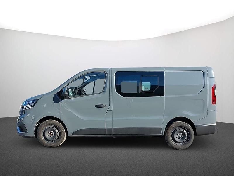 Gebraucht Renault Trafic Komfort 150 PS (110 kW) 2024 Städtisches grau Van / Kleinbus