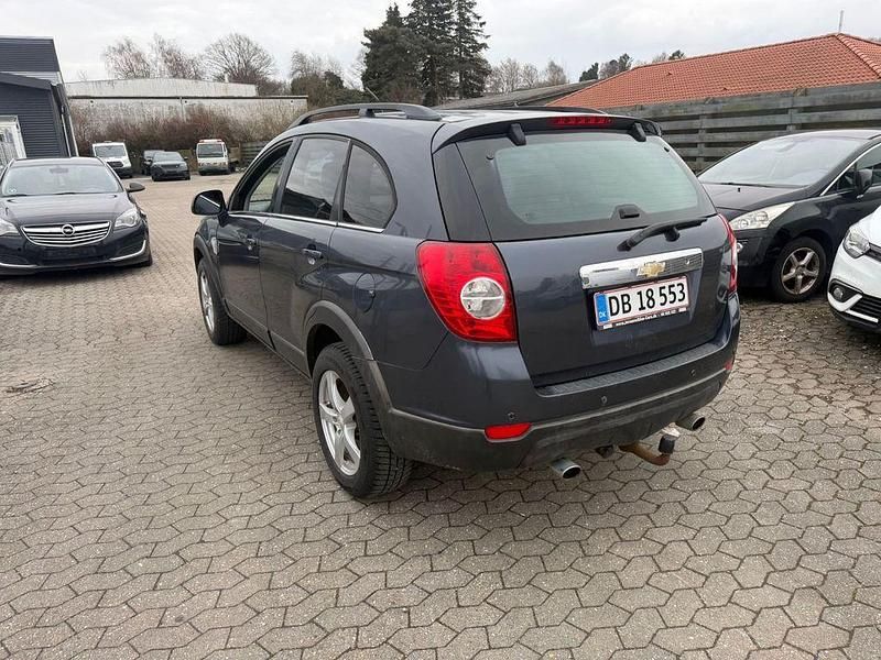 Gebraucht Chevrolet Captiva LT 150 PS (110 kW) 2009 Grau SUV