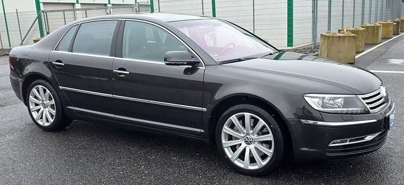 Usado VW Phaeton 239 HP (175 kW) 2010 Preto Sedan