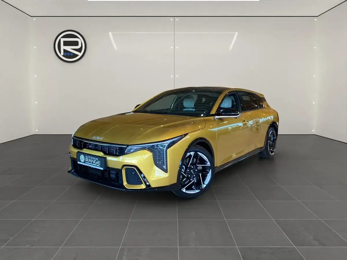 Neu Kia K4 GT-Line 180 PS (132 kW) 2026 Gelb Limousine