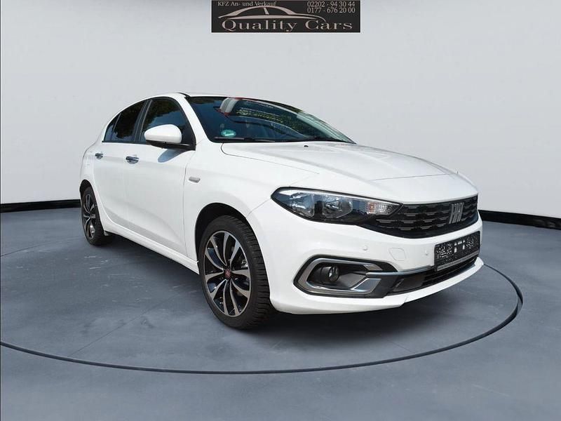 Weiß Gebraucht 2023 Fiat Tipo City Life Limousine | 13.999 € - Bild 1/4