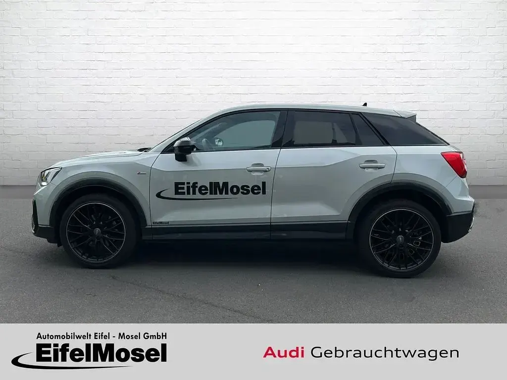 Gebraucht Audi Q2 S-Line 150 PS (110 kW) 2024 Silber SUV