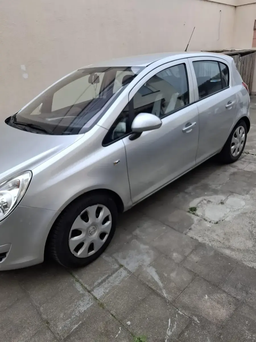 Gebraucht Opel Corsa 90 PS (66 kW) 2008 Silber Kleinwagen