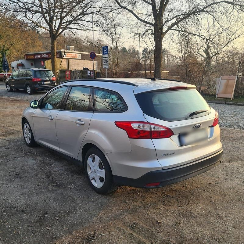 Gebraucht Ford Focus 116 PS (85 kW) 2013 Silber Kombi