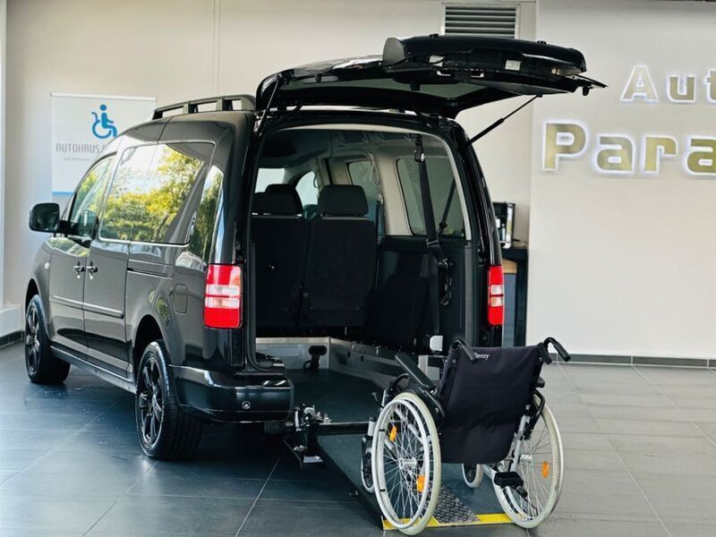 Schwarz Gebraucht 2011 VW Caddy Maxi Van / Kleinbus | 20.950 € - Bild 1/4
