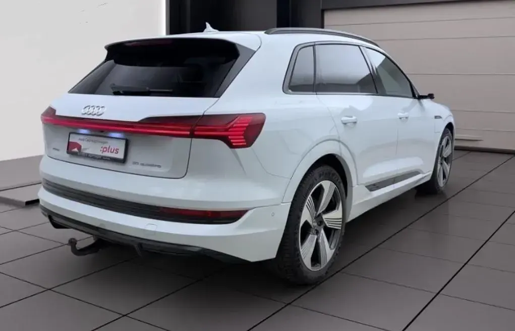 Gebraucht Audi e-tron S-Line 230 kW (313 PS) 2020 Weiß SUV