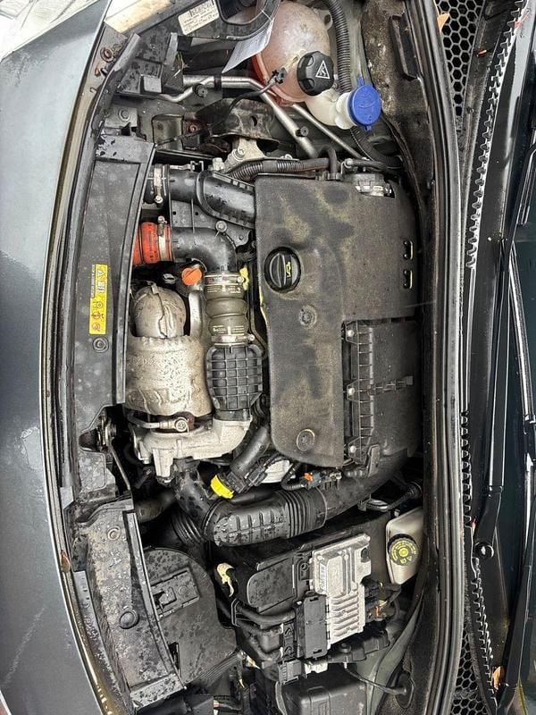 Gebraucht Citroën C3 Start 99 PS (72 kW) 2016 Grau Kleinwagen