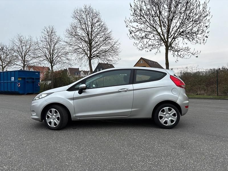 Gebraucht Ford Fiesta 60 PS (44 kW) 2008 Silber Kleinwagen