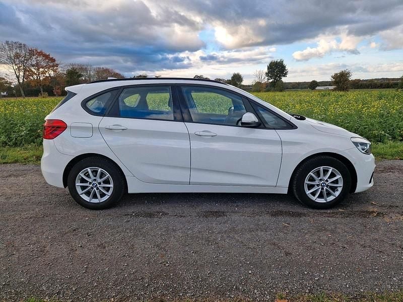 Gebraucht BMW 216 118 PS (86 kW) 2017 Weiß Kombi