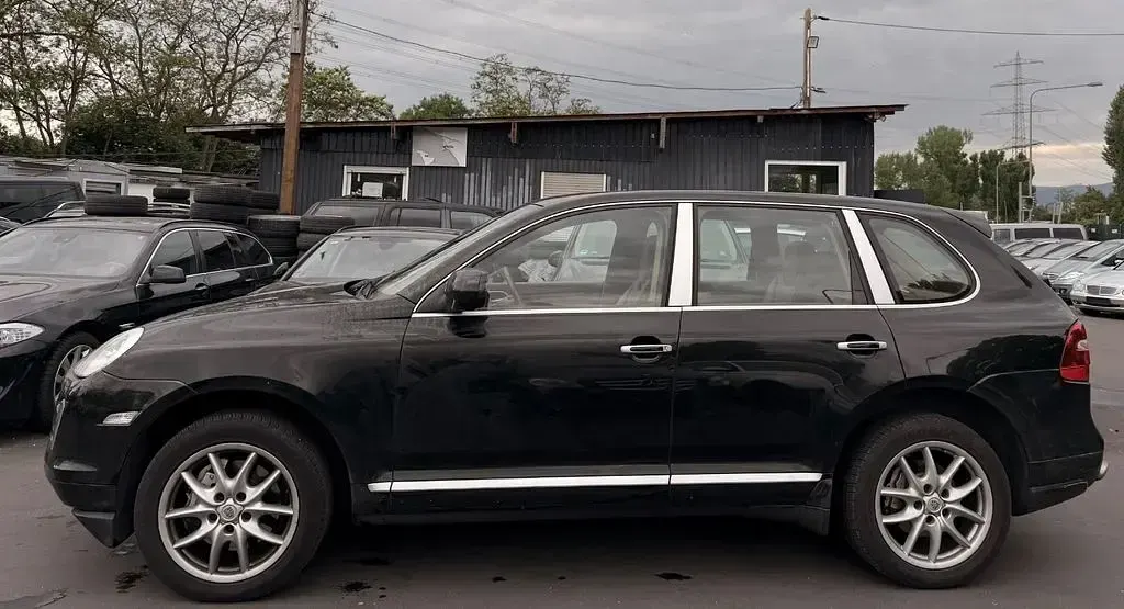 Second-hand Porsche Cayenne 385 CP (283 kW) 2007 Negru SUV