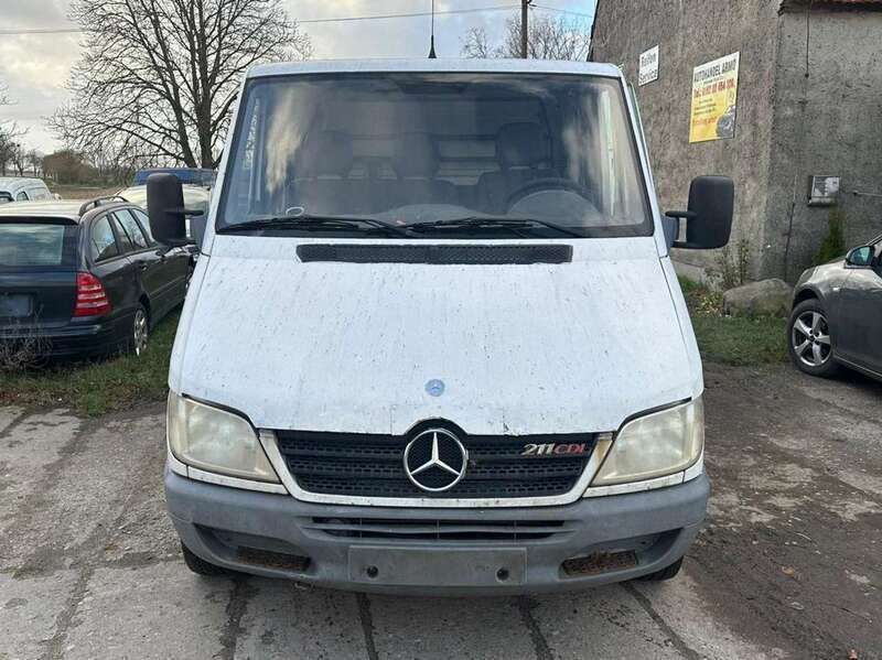 Arktikweiss Gebraucht 2005 Mercedes Sprinter Van | 2.500 € (Superpreis) - Bild 1/4