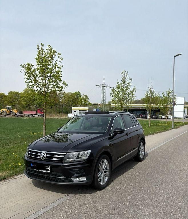 Schwarz Gebraucht 2017 VW Tiguan SUV | 18.950 € (Guter Preis) - Bild 1/4