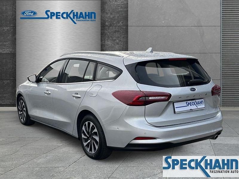 Neu Ford Focus Titanium 116 PS (85 kW) 2025 Silber Limousine