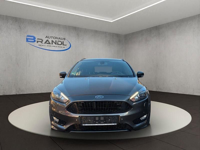 Gebraucht Ford Focus ST-Line 182 PS (133 kW) 2017 Grau Kombi
