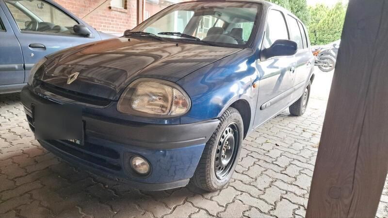 Blau Gebraucht 1998 Renault Clio II Kleinwagen | 1.200 € - Bild 1/4