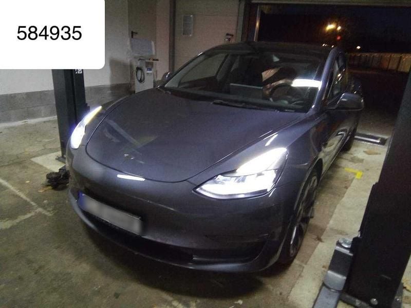Grau Gebraucht 2021 Tesla Model 3 Performance Limousine | 29.750 € (Fairer Preis) - Bild 1/4
