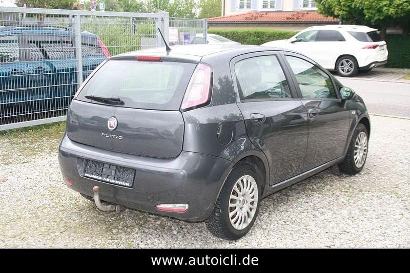 Gebraucht Fiat Punto 69 PS (50 kW) 2012 Grau Kleinwagen