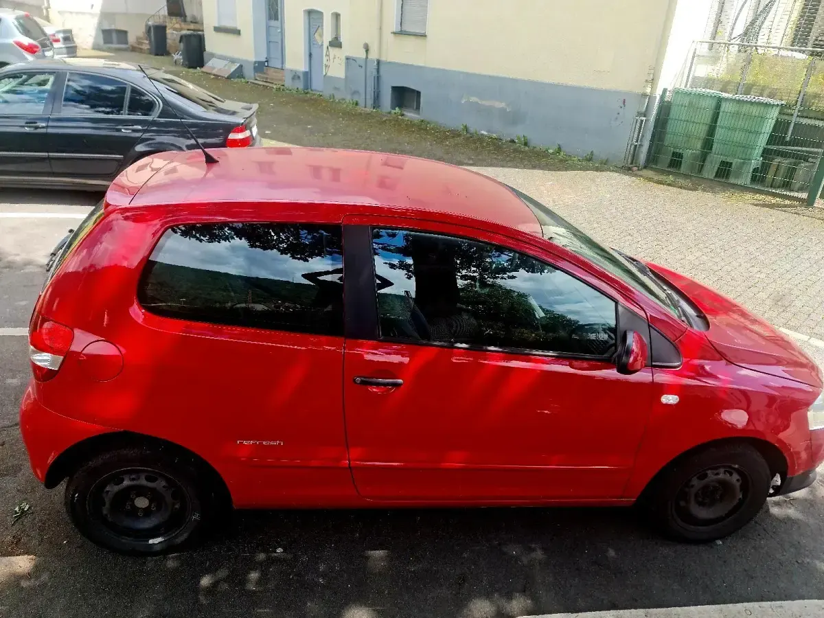 Gebraucht VW Fox 55 PS (40 kW) 2009 Rot Kleinwagen