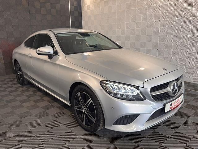 Silber Gebraucht 2020 Mercedes C220 Coupé | 27.640 € (Superpreis) - Bild 1/4
