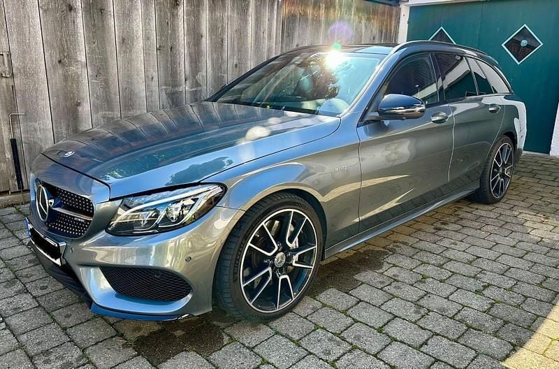 Grau Gebraucht 2016 Mercedes C43 AMG AMG Kombi | 33.400 € (Etwas zu teuer) - Bild 1/4