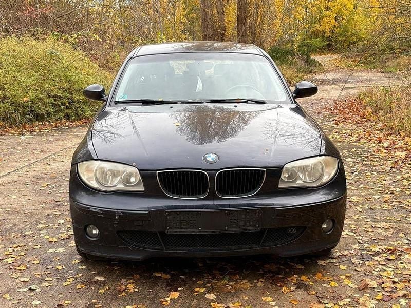 Schwarz Gebraucht 2005 BMW 120 Kleinwagen | 1.990 € (Guter Preis) - Bild 1/4