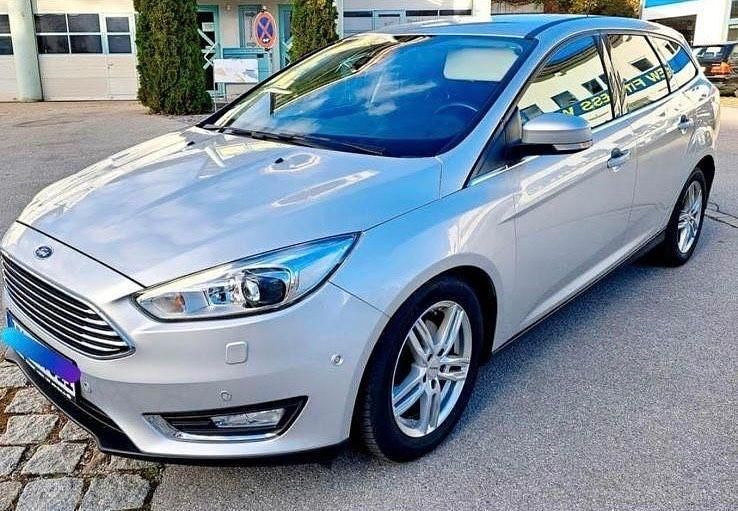 Gebraucht Ford Focus Titanium 120 PS (88 kW) 2017 Silber Kombi
