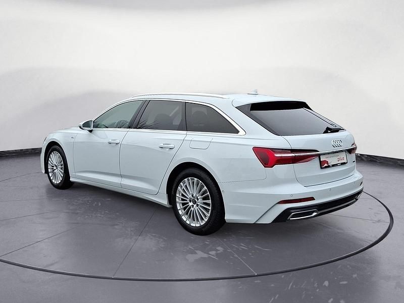 Gebraucht Audi A6 Design 299 PS (219 kW) 2022 Gletscherweiß metallic Kombi