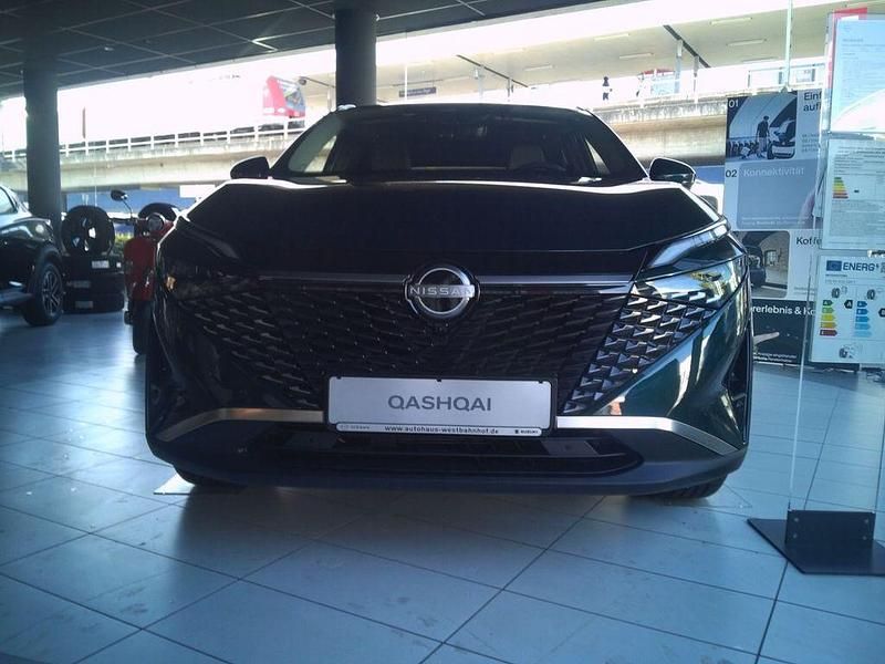 Grün Neu 2025 Nissan Qashqai N-Connecta SUV | 36.990 € (Teuer) - Bild 1/4
