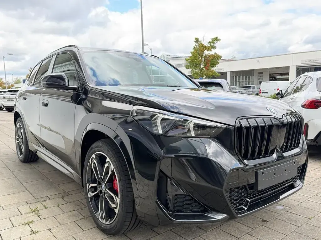Neu BMW X1 M Sport 326 PS (239 kW) 2026 Schwarz SUV