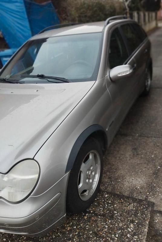 Gebraucht Mercedes C180 Classic 143 PS (105 kW) 2003 Silber Kombi