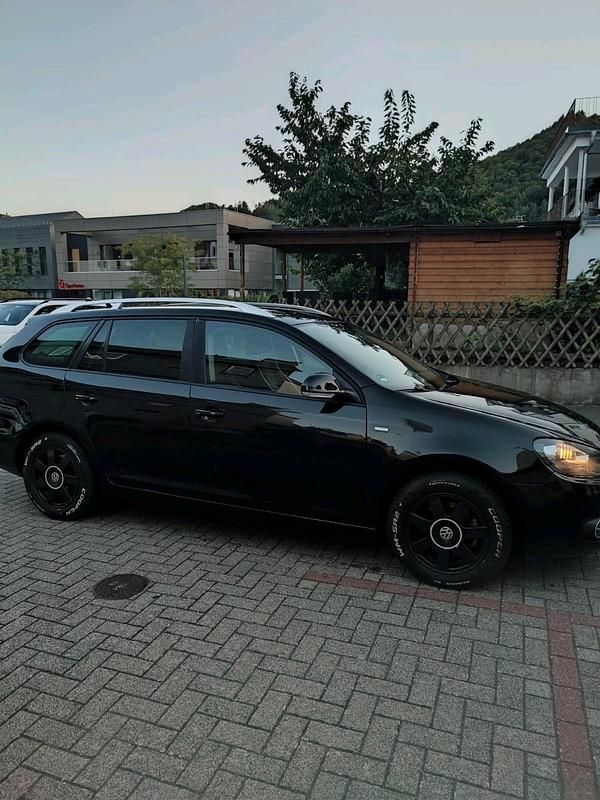 Gebraucht VW Golf VII 105 PS (77 kW) 2012 Schwarz Limousine