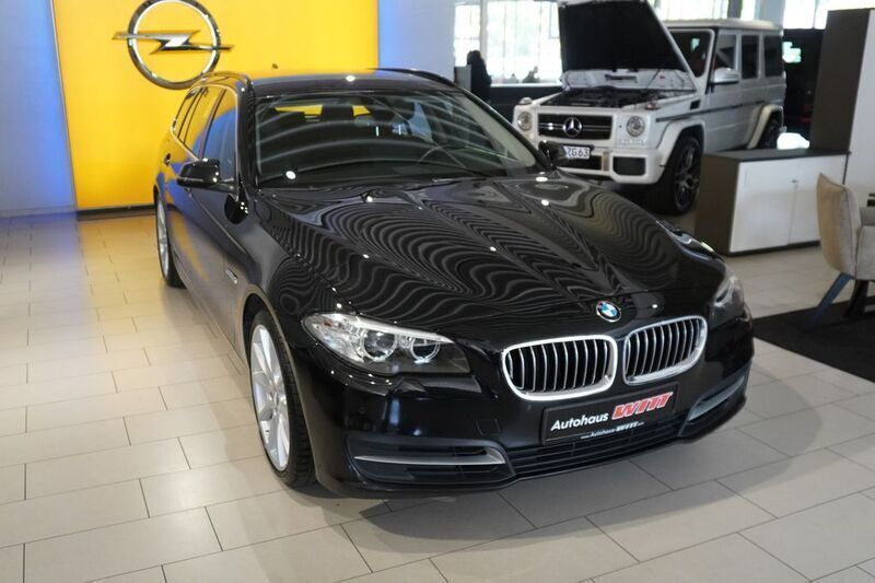 Schwarz Gebraucht 2015 BMW 520 Comfort Edition Kombi | 16.890 € (Fairer Preis) - Bild 1/4