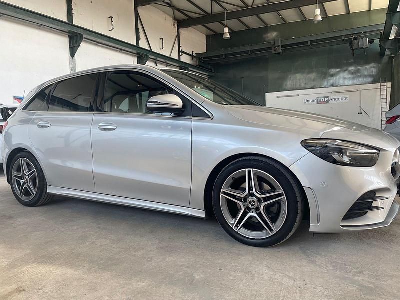 Gebraucht Mercedes B200 163 PS (119 kW) 2020 Silber Van / Kleinbus