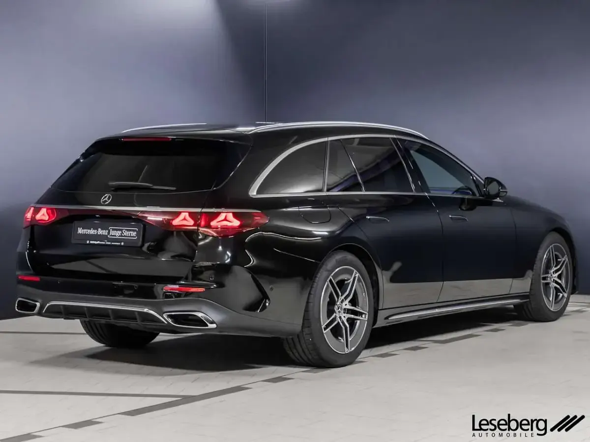 Gebraucht Mercedes E220 AMG 197 PS (144 kW) 2024 Obsidianschwarz Kombi