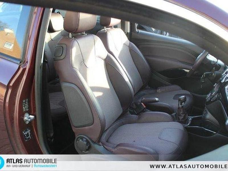 Gebraucht Opel Adam Open Air 116 PS (85 kW) 2016 Samtrot (p2)/berry red (p2) Kleinwagen