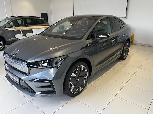 Graphitegrau metallic Gebraucht 2025 Skoda Enyaq iV RS SUV | 49.850 € (Superpreis) - Bild 1/4